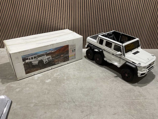 Mercedes benz g63 amg 6x6 elektrische kinderauto - afbeelding 11 van  53