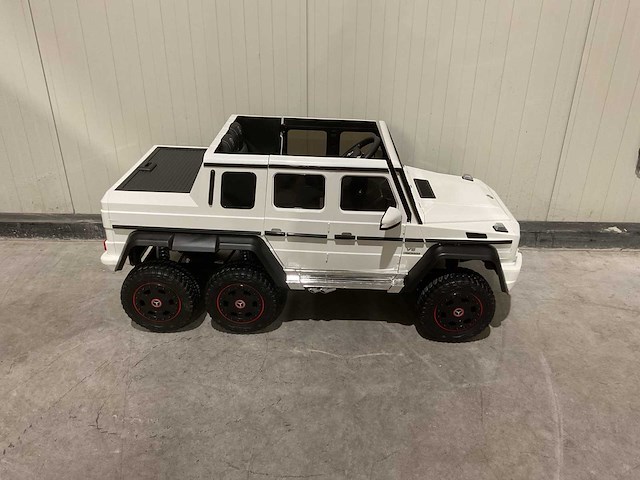 Mercedes benz g63 amg 6x6 elektrische kinderauto - afbeelding 36 van  53