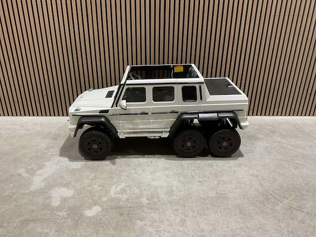 Mercedes benz g63 amg 6x6 elektrische kinderauto - afbeelding 26 van  57