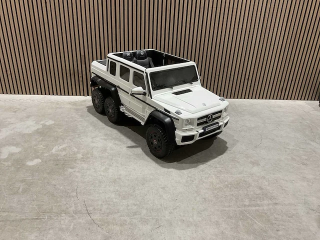 Mercedes benz g63 amg 6x6 elektrische kinderauto - afbeelding 16 van  57