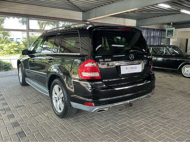 Mercedes benz gl350 bluetec 4matic x164 | 3.0 v6 diesel | 2010 | youngtimer | 211 pk | airmatic | 7 zitplaatsen | btw auto - afbeelding 2 van  35
