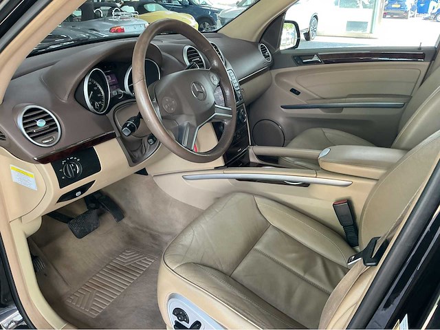 Mercedes benz gl350 bluetec 4matic x164 | 3.0 v6 diesel | 2010 | youngtimer | 211 pk | airmatic | 7 zitplaatsen | btw auto - afbeelding 13 van  35