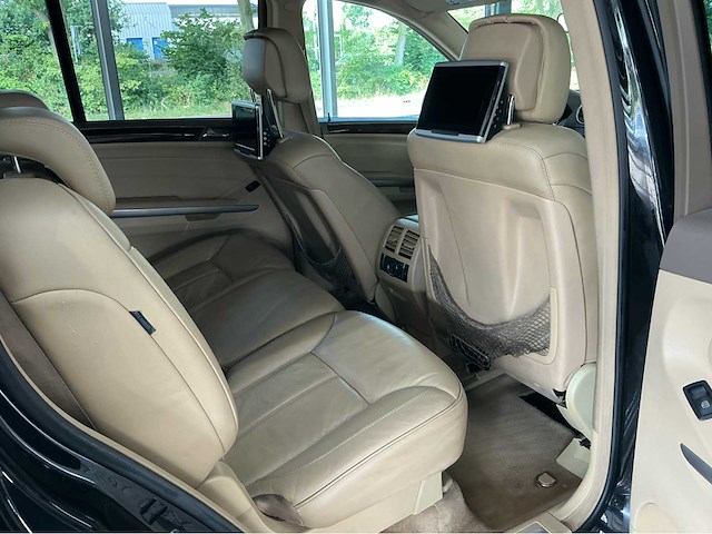 Mercedes benz gl350 bluetec 4matic x164 | 3.0 v6 diesel | 2010 | youngtimer | 211 pk | airmatic | 7 zitplaatsen | btw auto - afbeelding 15 van  35