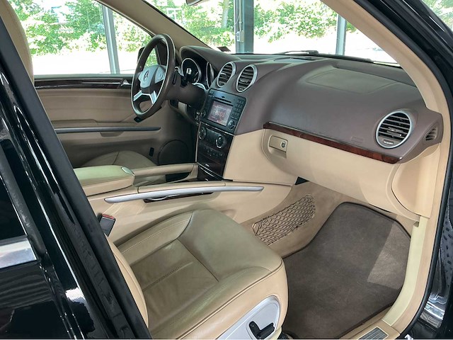 Mercedes benz gl350 bluetec 4matic x164 | 3.0 v6 diesel | 2010 | youngtimer | 211 pk | airmatic | 7 zitplaatsen | btw auto - afbeelding 18 van  35