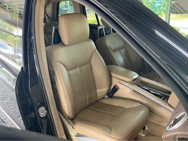Mercedes benz gl350 bluetec 4matic x164 | 3.0 v6 diesel | 2010 | youngtimer | 211 pk | airmatic | 7 zitplaatsen | btw auto - afbeelding 19 van  35