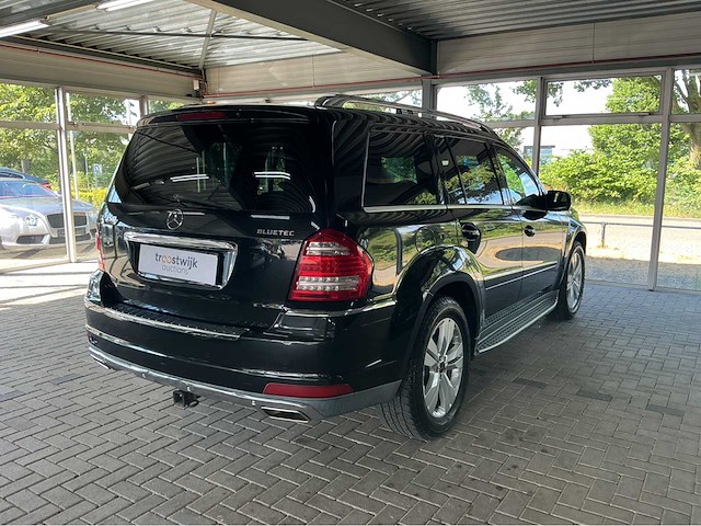 Mercedes benz gl350 bluetec 4matic x164 | 3.0 v6 diesel | 2010 | youngtimer | 211 pk | airmatic | 7 zitplaatsen | btw auto - afbeelding 34 van  35