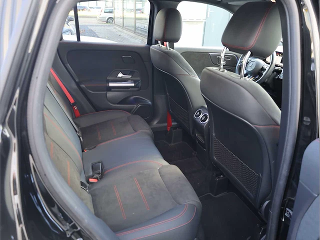Mercedes benz gla 35 amg 4matic automaat 2024 - afbeelding 38 van  49