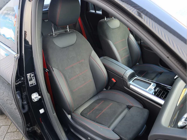 Mercedes benz gla 35 amg 4matic automaat 2024 - afbeelding 27 van  36
