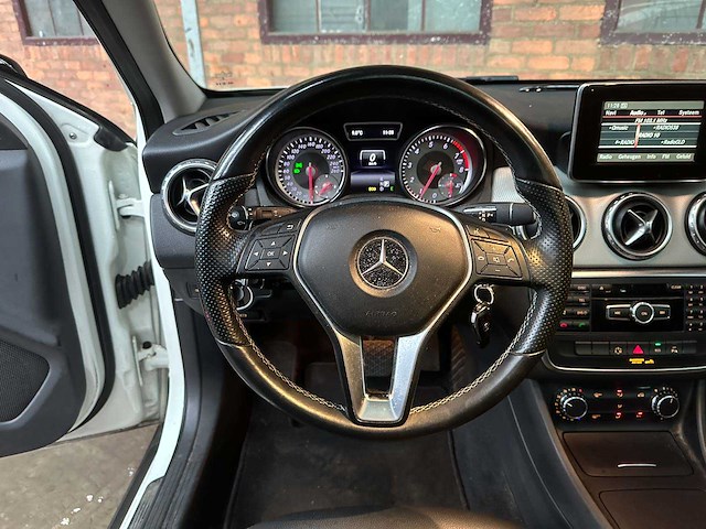 Mercedes-benz gla200 1.6 156pk 2014 (automaat) gla-klasse, tr-595-g - afbeelding 11 van  43