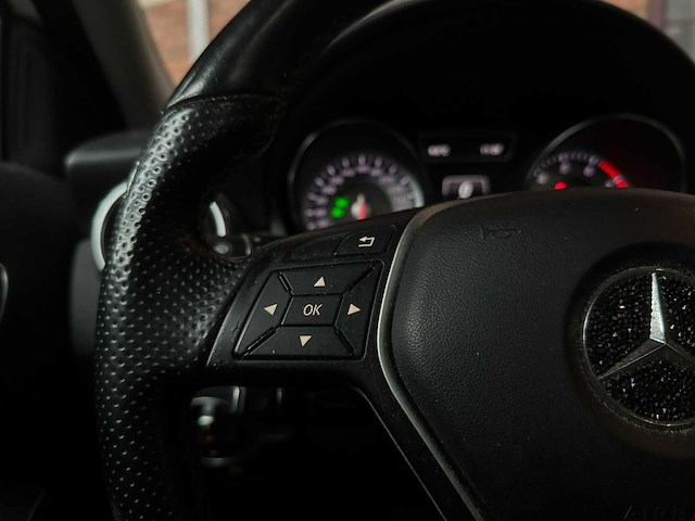 Mercedes-benz gla200 1.6 156pk 2014 (automaat) gla-klasse, tr-595-g - afbeelding 15 van  43