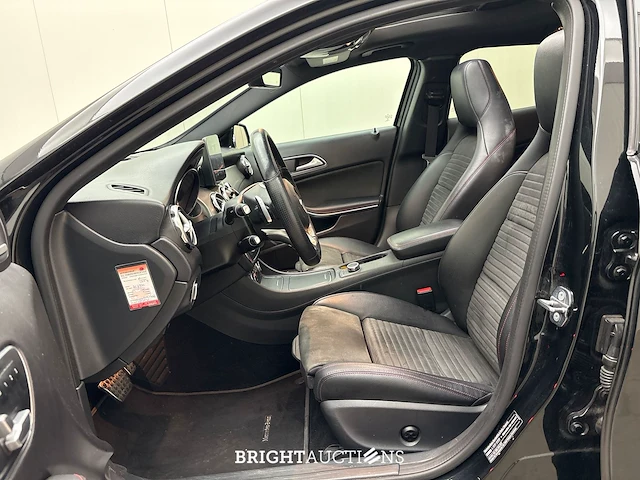 Mercedes-benz gla200 premium plus 157pk 2018 (origineel-nl) gla-klasse, ts-806-x - afbeelding 43 van  45