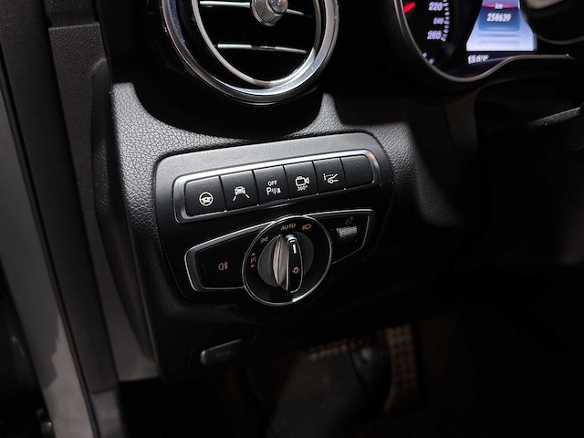 Mercedes-benz glc350d amg dark tinted glass3.0 v6 4matic glc-klasse 258pk 2017, hkt-16-f - afbeelding 15 van  47