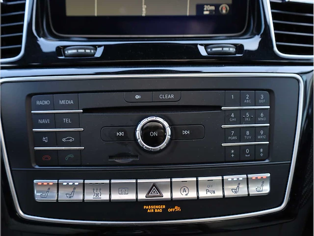 Mercedes-benz gls 63 amg 4matic 5.5 v8 bi turbo 585pk automaat 2016 - afbeelding 17 van  52