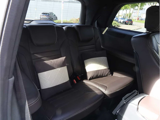 Mercedes-benz gls 63 amg 4matic 5.5 v8 bi turbo 585pk automaat 2016 - afbeelding 28 van  52
