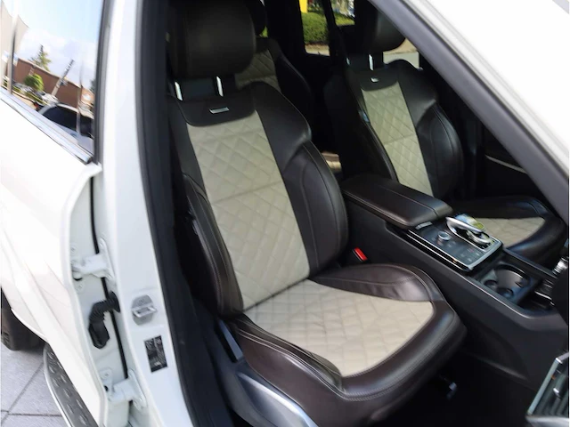 Mercedes-benz gls 63 amg 4matic 5.5 v8 bi turbo 585pk automaat 2016 - afbeelding 33 van  52