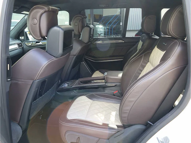 Mercedes-benz gls 63 amg 4matic 5.5 v8 bi turbo 585pk automaat 2016 - afbeelding 36 van  52