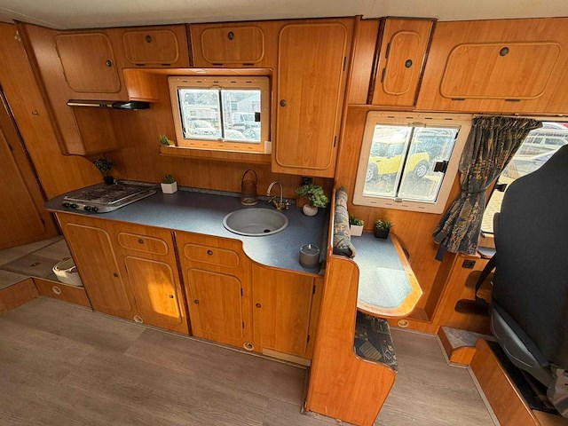 Mercedes benz kampeerwagen 3.5 611 d-ii camper bd-hz-26 - afbeelding 10 van  28