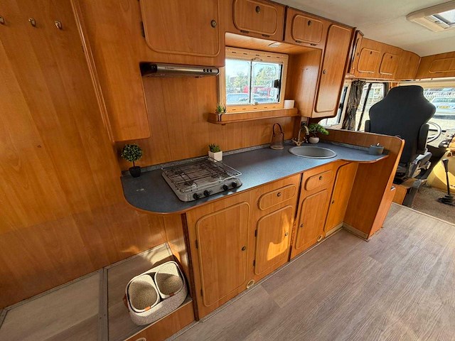 Mercedes benz kampeerwagen 3.5 611 d-ii camper bd-hz-26 - afbeelding 16 van  28