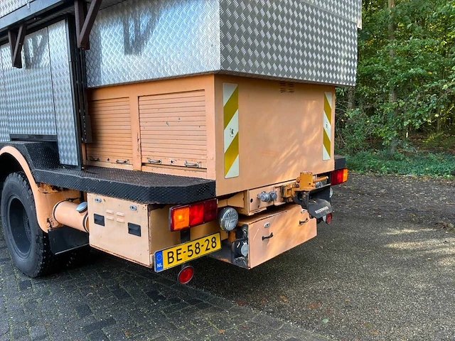 Mercedes-benz lpko 1113 b camper - afbeelding 11 van  32