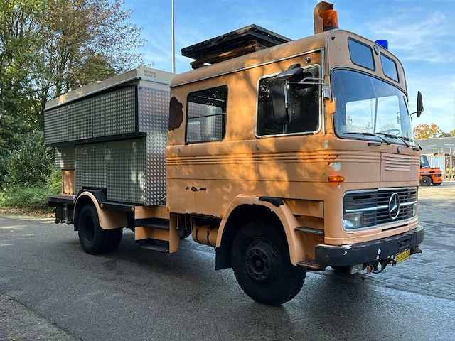 Mercedes-benz lpko 1113 b camper - afbeelding 14 van  32