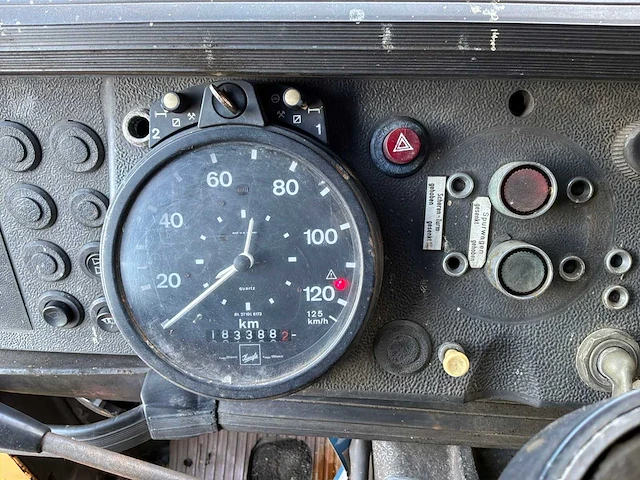 Mercedes-benz lpko 1113 b camper - afbeelding 23 van  32