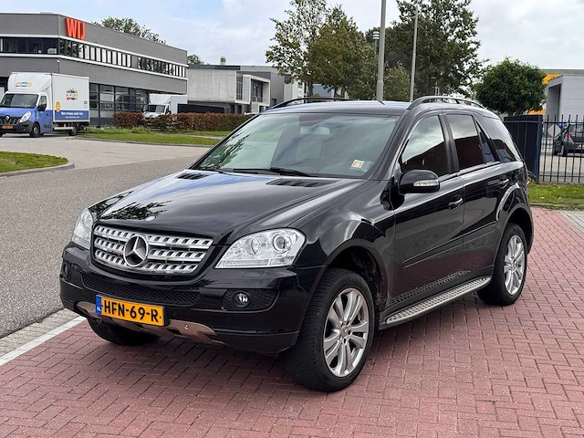 Mercedes-benz m-280 cdi , hfn-69-r - afbeelding 1 van  9