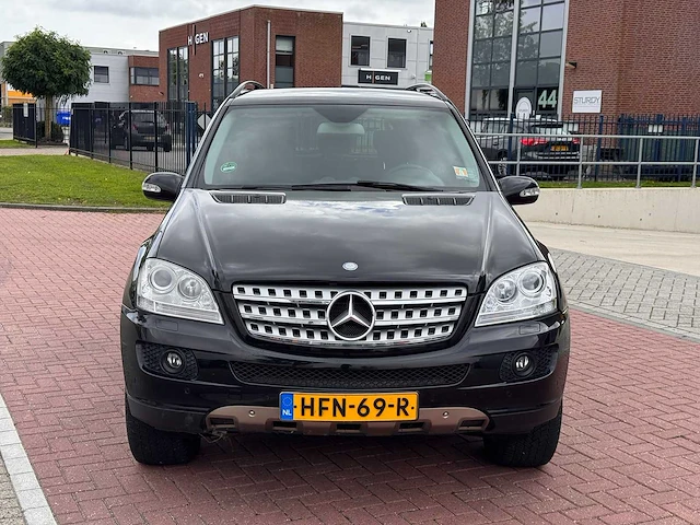 Mercedes-benz m-280 cdi , hfn-69-r - afbeelding 2 van  9