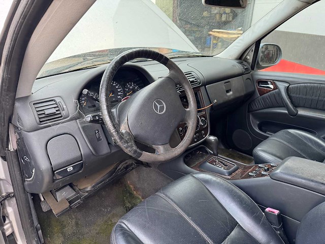 Mercedes-benz m-klasse 270 cdi 88-hh-pj - afbeelding 6 van  9