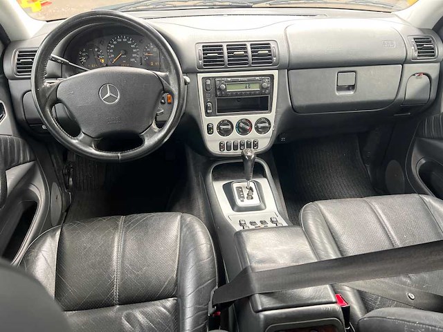 Mercedes-benz m-klasse 320 , 18-gr-hv - afbeelding 12 van  13