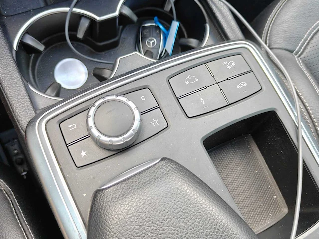 Mercedes-benz m-klasse amg 63 performance pack | 20-xtz-4 i - afbeelding 14 van  31