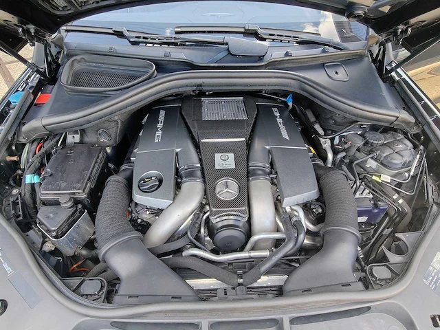 Mercedes-benz m-klasse amg 63 performance pack | 20-xtz-4 - afbeelding 20 van  31