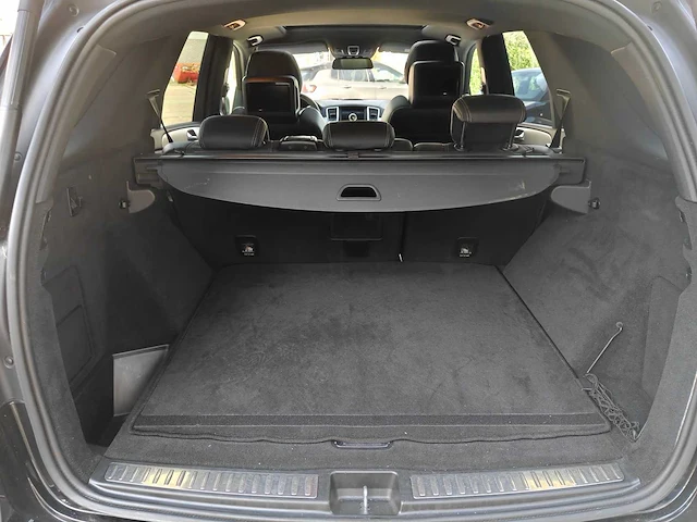 Mercedes-benz m-klasse amg 63 performance pack | 20-xtz-4 - afbeelding 6 van  31
