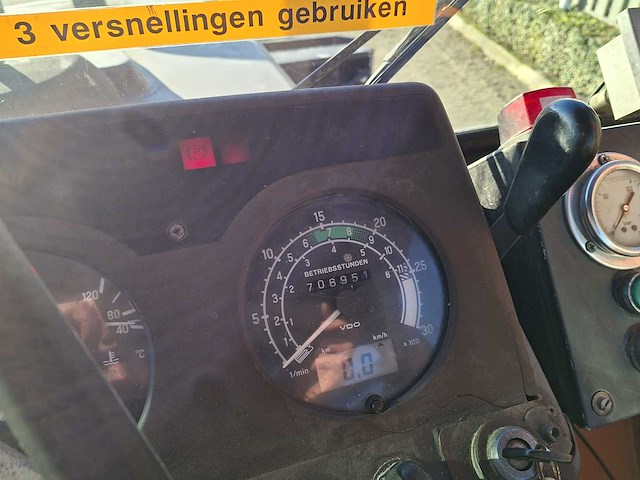 Mercedes benz mb - 1990 - trac 700 spoor - vierwielaangedreven landbouwtractor - afbeelding 9 van  17