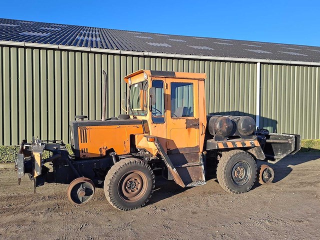 Mercedes benz mb - 1990 - trac 700 spoor - vierwielaangedreven landbouwtractor - afbeelding 9 van  15
