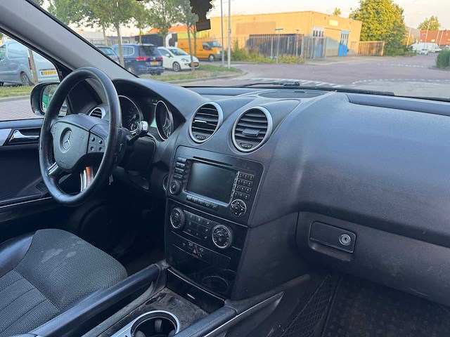 Mercedes-benz ml 320 cdi 4-matic 64-vjf-6 - afbeelding 2 van  27