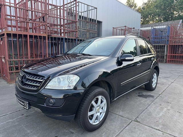 Mercedes-benz ml 320 cdi 4-matic 64-vjf-6 - afbeelding 1 van  27