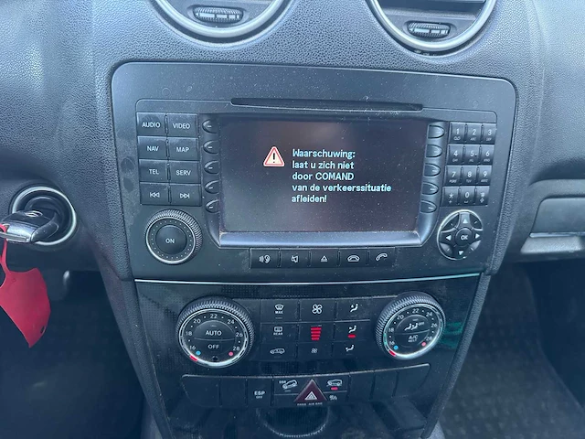 Mercedes-benz ml 320 cdi 4-matic 64-vjf-6 - afbeelding 17 van  27