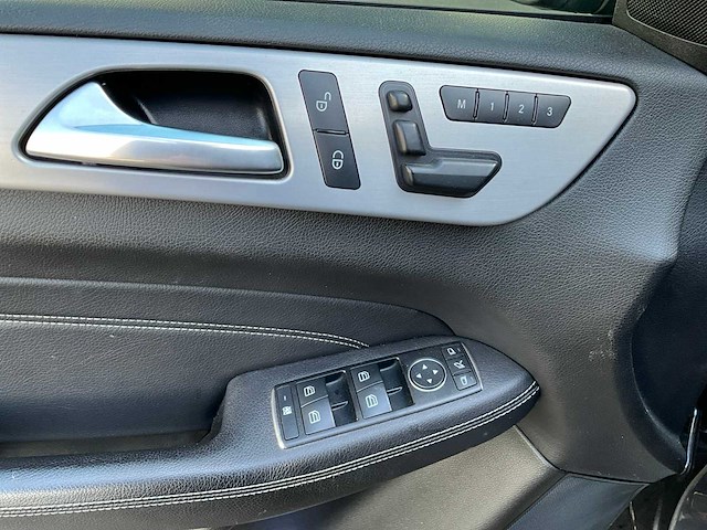 Mercedes-benz ml-klasse 350 cdi 4matic bluetec - personenauto - afbeelding 2 van  17