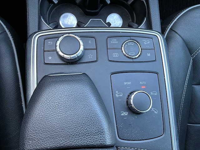 Mercedes-benz ml-klasse 350 cdi 4matic bluetec - personenauto - afbeelding 9 van  17