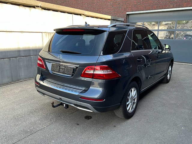 Mercedes-benz ml-klasse 350 cdi 4matic bluetec - personenauto - afbeelding 14 van  17