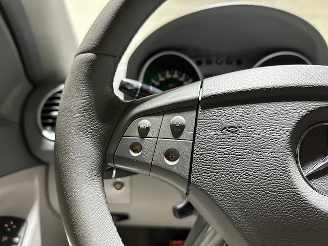 Mercedes-benz ml500 5.0 v8 306pk 2006 m-klasse, k-267-vb youngtimer - afbeelding 18 van  49