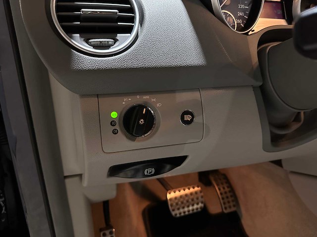 Mercedes-benz ml500 5.0 v8 306pk 2006 m-klasse, k-267-vb youngtimer - afbeelding 17 van  49