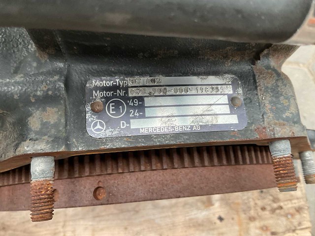 Mercedes benz om 602 dieselmotor - afbeelding 2 van  10