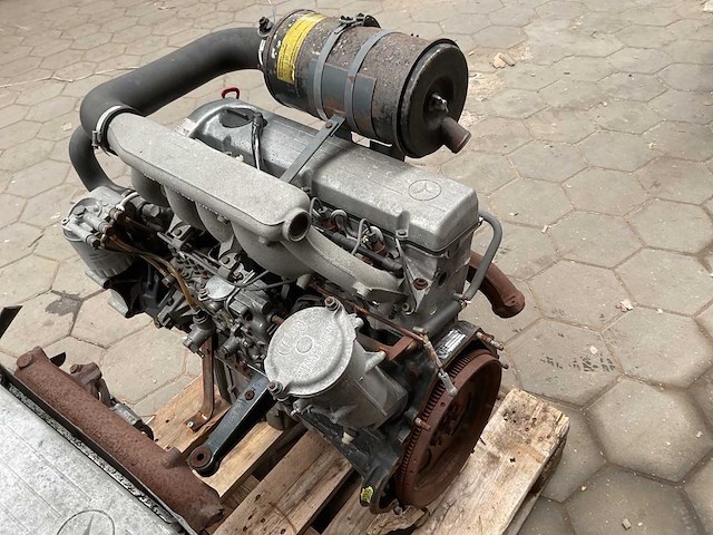 Mercedes benz om 602 dieselmotor - afbeelding 5 van  10