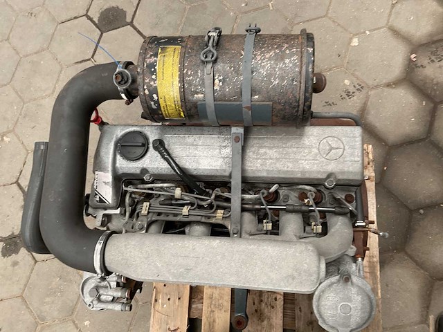 Mercedes benz om 602 dieselmotor - afbeelding 6 van  10