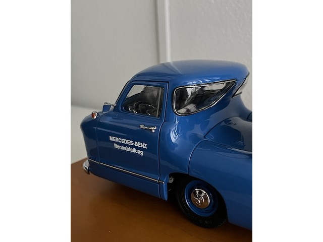 Mercedes-benz racetransport cmc 1:18, cmc, renntransporter 1:18 - afbeelding 14 van  18