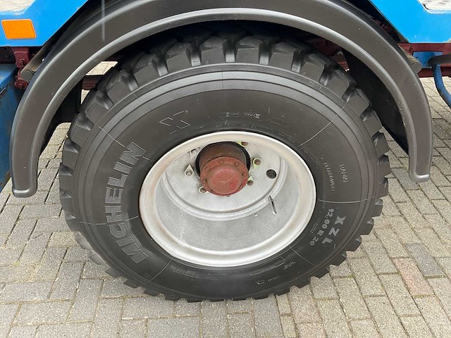 Mercedes-benz rundhauber 9-11 vrachtwagen 4x4 met 100 kw generator - afbeelding 2 van  45