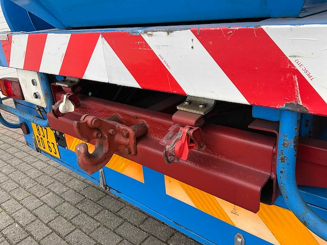 Mercedes-benz rundhauber 9-11 vrachtwagen 4x4 met 100 kw generator - afbeelding 8 van  45