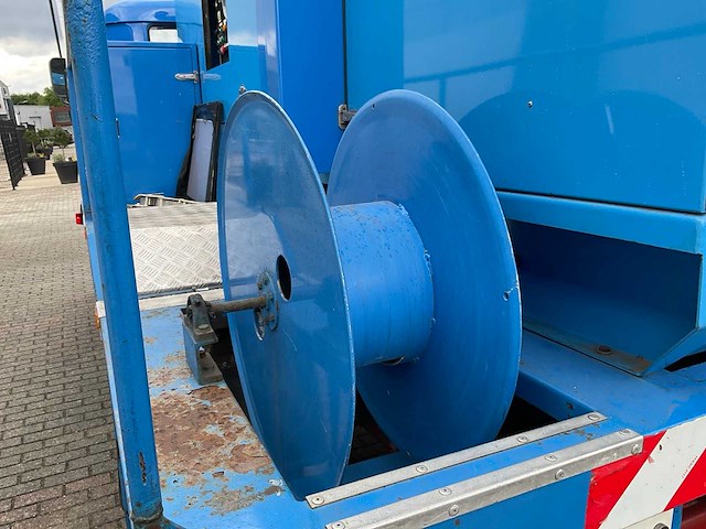 Mercedes-benz rundhauber 9-11 vrachtwagen 4x4 met 100 kw generator - afbeelding 11 van  45