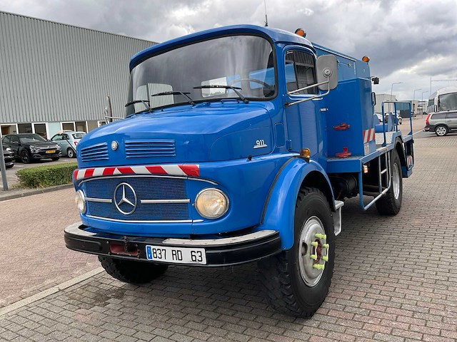 Mercedes-benz rundhauber 9-11 vrachtwagen 4x4 met 100 kw generator - afbeelding 1 van  45